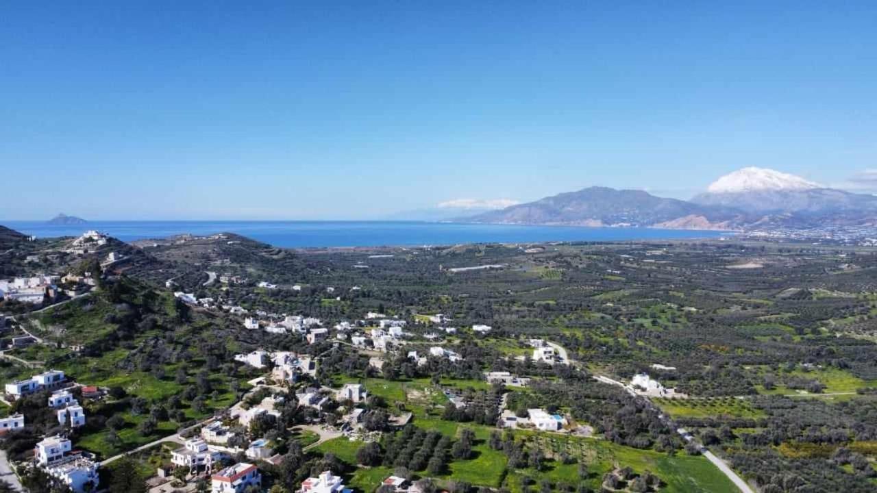Xenonas Kamilári Exterior foto